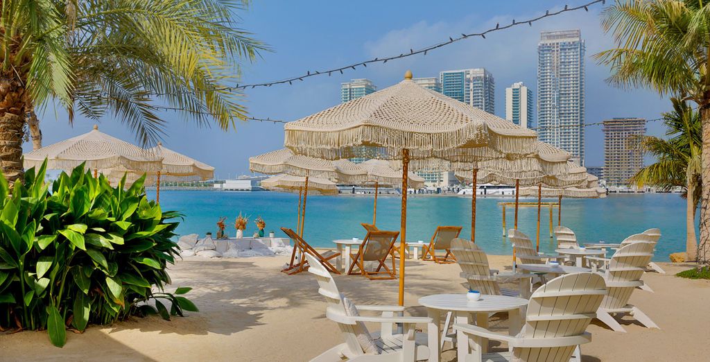 The Ritz Carlton Abu Dhabi Grand Canal 5* con possibile estensione a Dubai