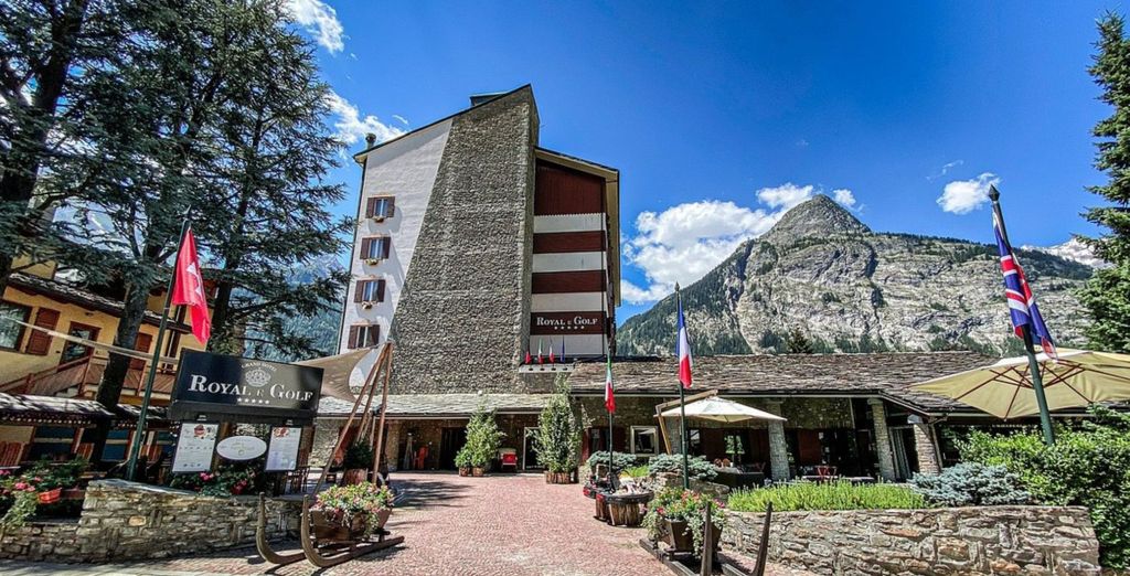 Grand Hotel Royal & Golf 5*