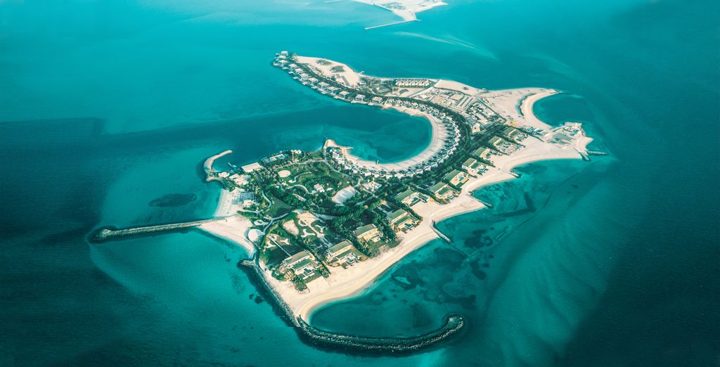 Nurai Island Resort 5*