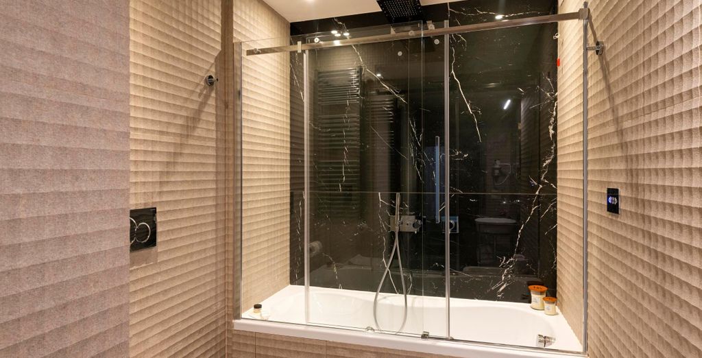 Loly Boutique Hotel 4*