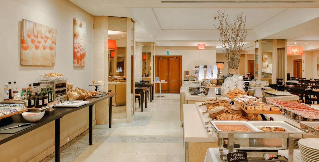 Hotel Hesperia Sevilla 4*