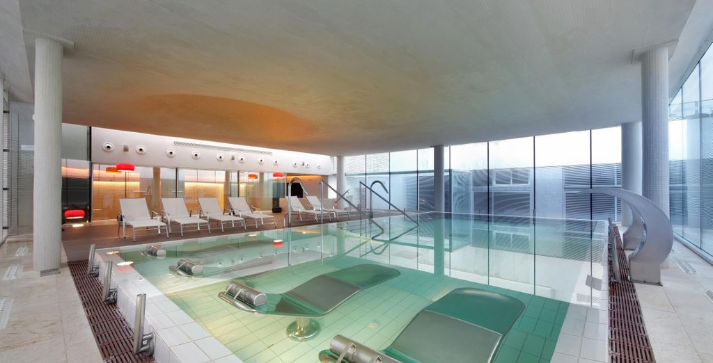 Hotel Hesperia Sevilla 4*