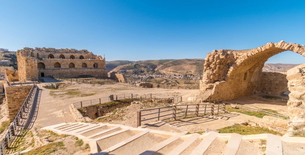 Tour del Paese tra mari e meraviglie