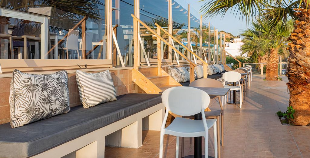 Triton Hotel 4*