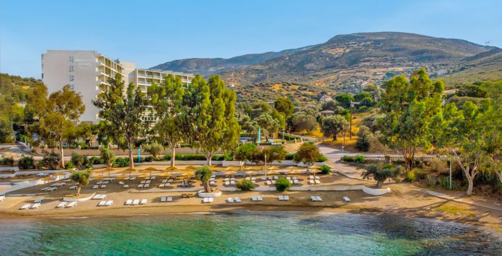 Evia Riviera Resort 4*