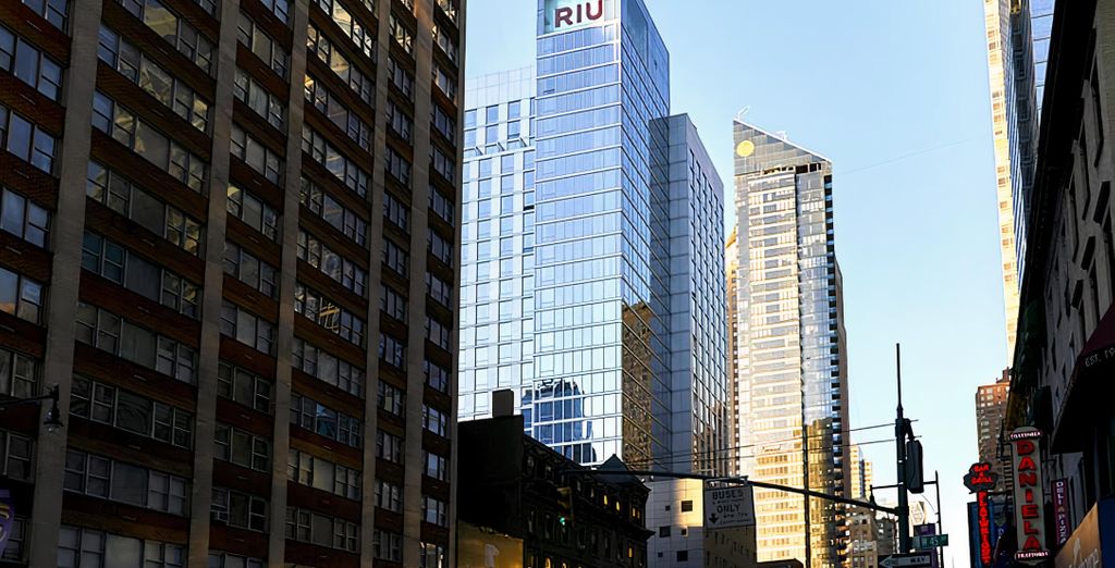 Hotel Riu Plaza New York Times Square 4*