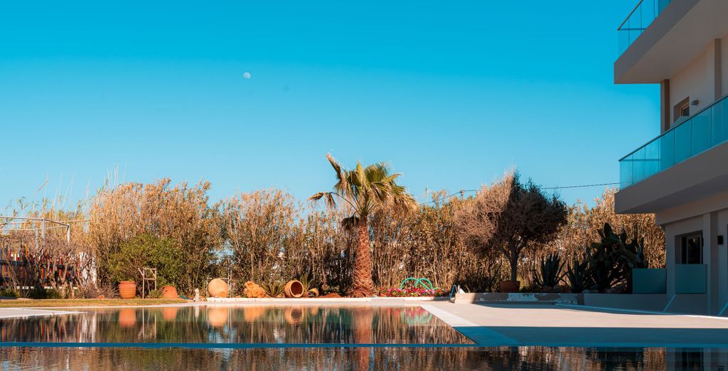 Malia Bay Beach Hotel & Bungalows 4*