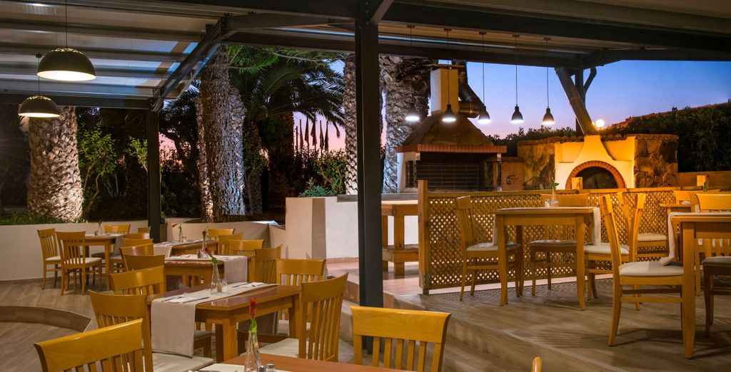 Malia Bay Beach Hotel & Bungalows 4*