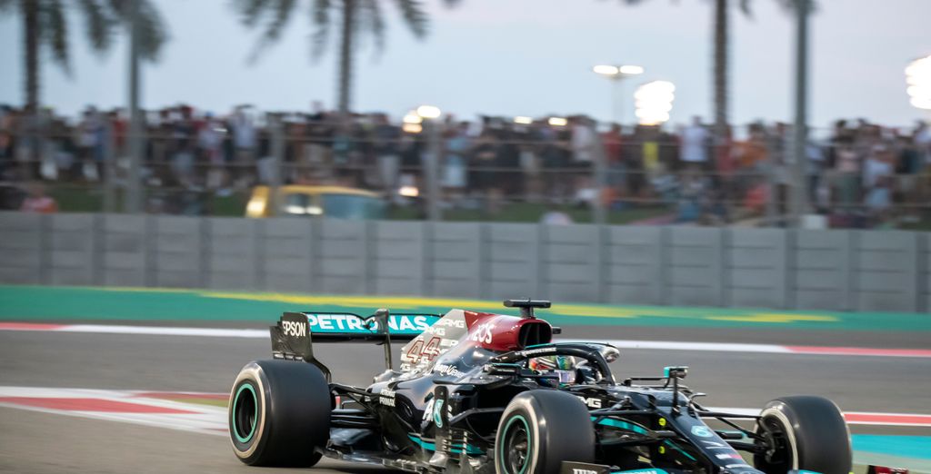 Hyatt Andaz Capital Gate 5* con biglietti per il Gran Premio di Formula 1