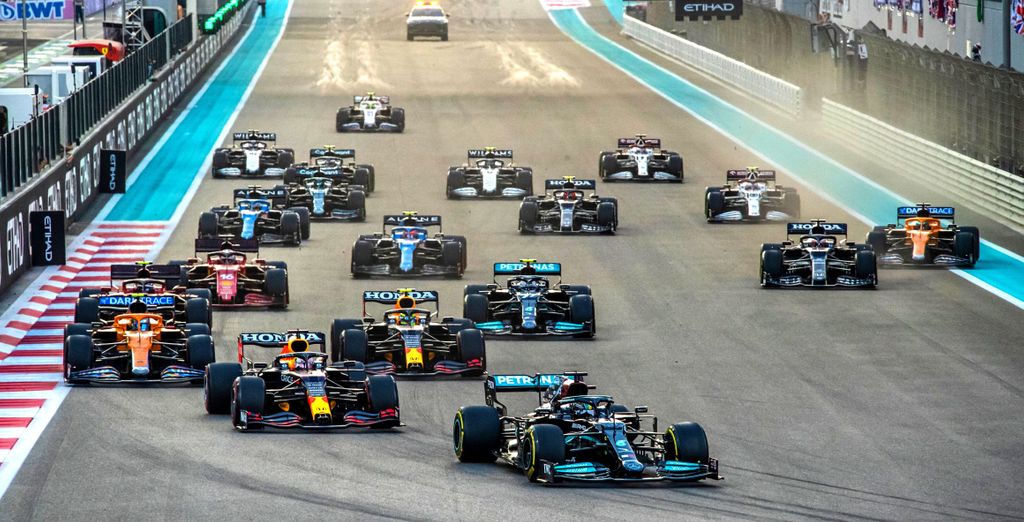 Hyatt Andaz Capital Gate 5* con biglietti per il Gran Premio di Formula 1