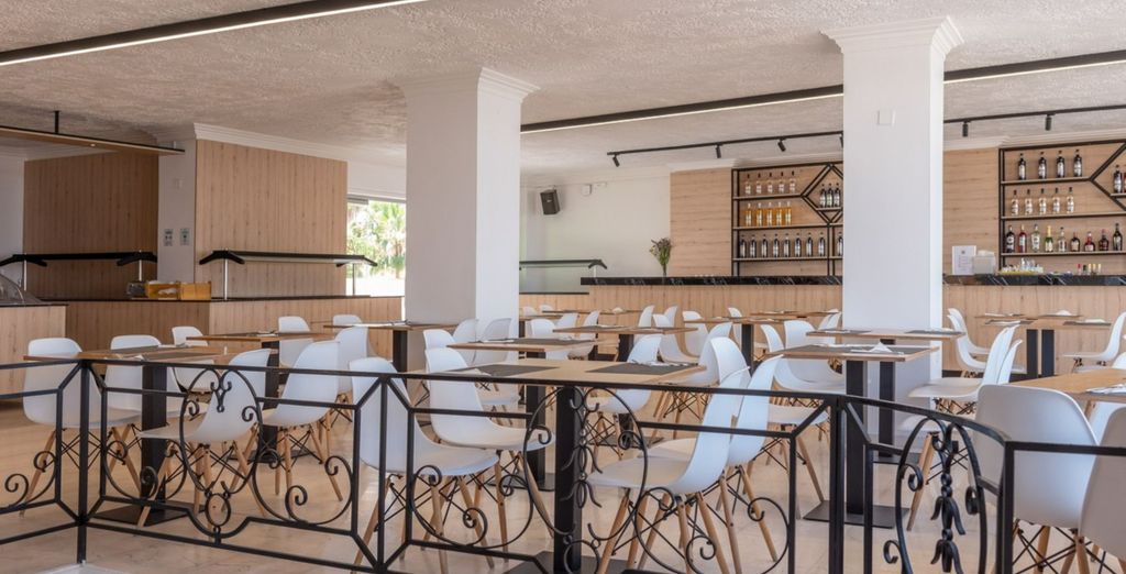 Azure Mare Hotel