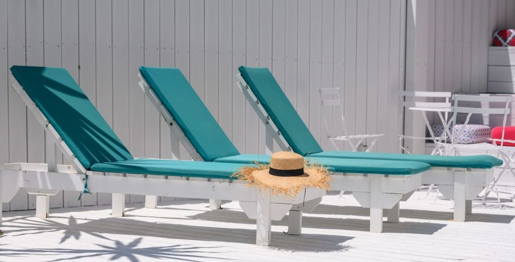 Azure Mare Hotel