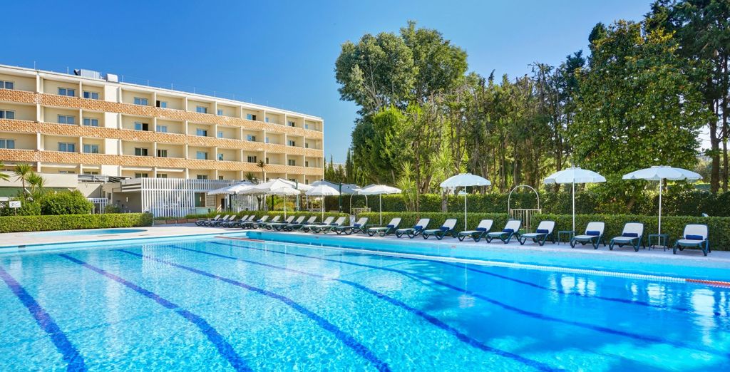 Crowne Plaza Rome St Peter's 4*
