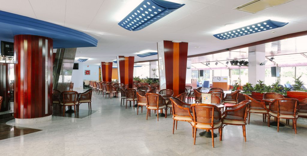 Hotel Tropic Park 4*