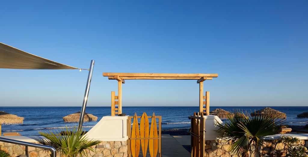 Sea Breeze Santorini Beach Resort, Curio By Hilton 5*