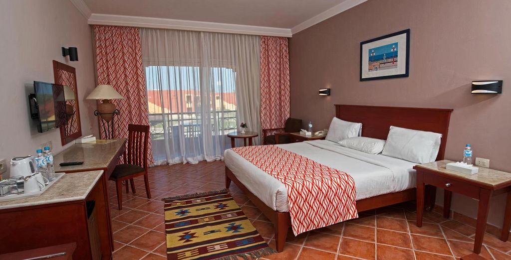 Magic Tulip Beach Resort 4*