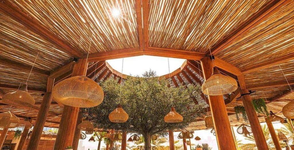 Mövenpick Resort Al Marjan Island 5*