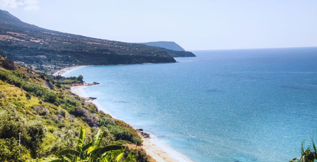 Ninos Grand Beach Resort 4*