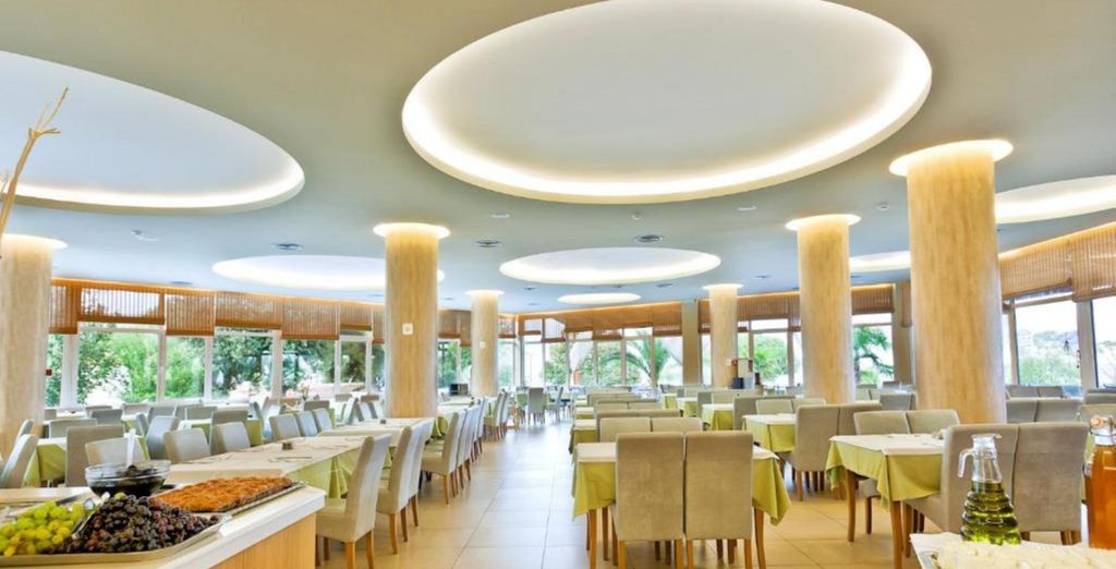 Poseidon Palace Hotel 4*