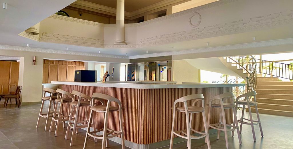 Laur Hotels 5*