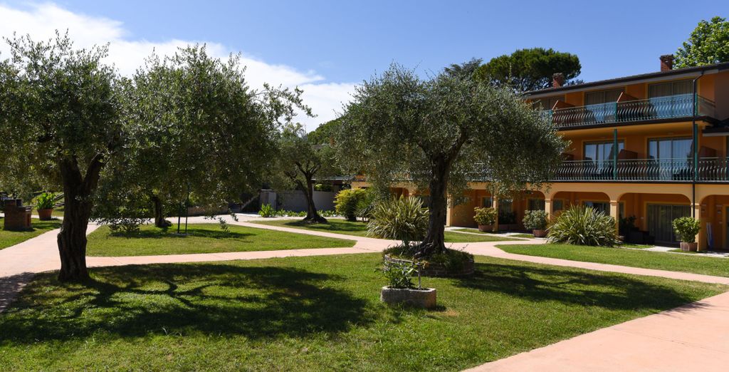 Desenzano Lake Village 4*