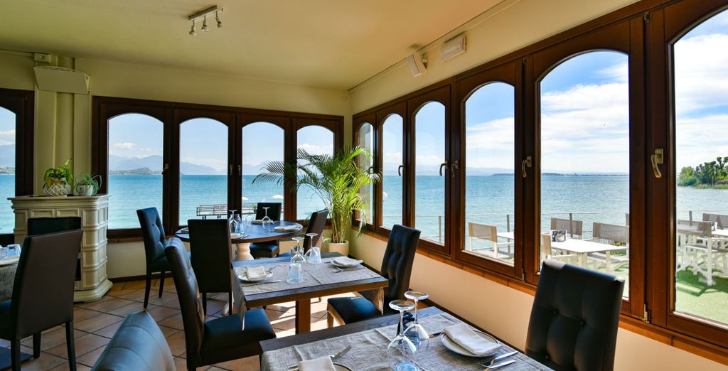Desenzano Lake Village 4*