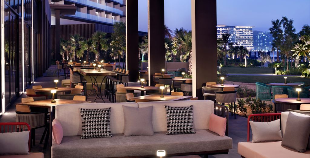 Mövenpick Resort Al Marjan Island 5*