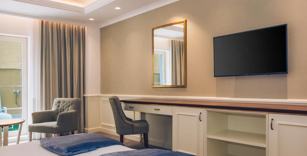 Heritage Grand Perast 5*