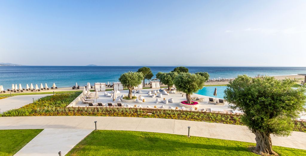 AMMOA Luxury Hotel & Spa Resort 5*