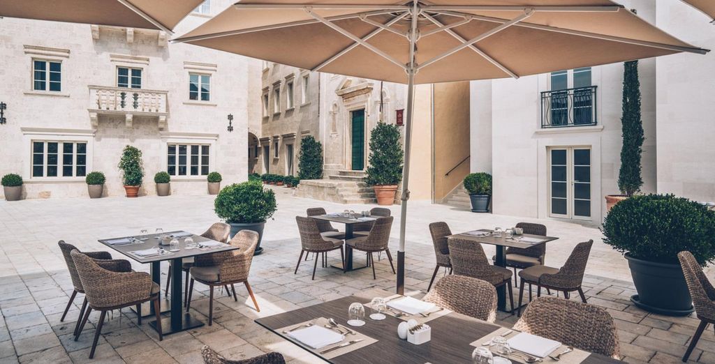 Heritage Grand Perast 5*