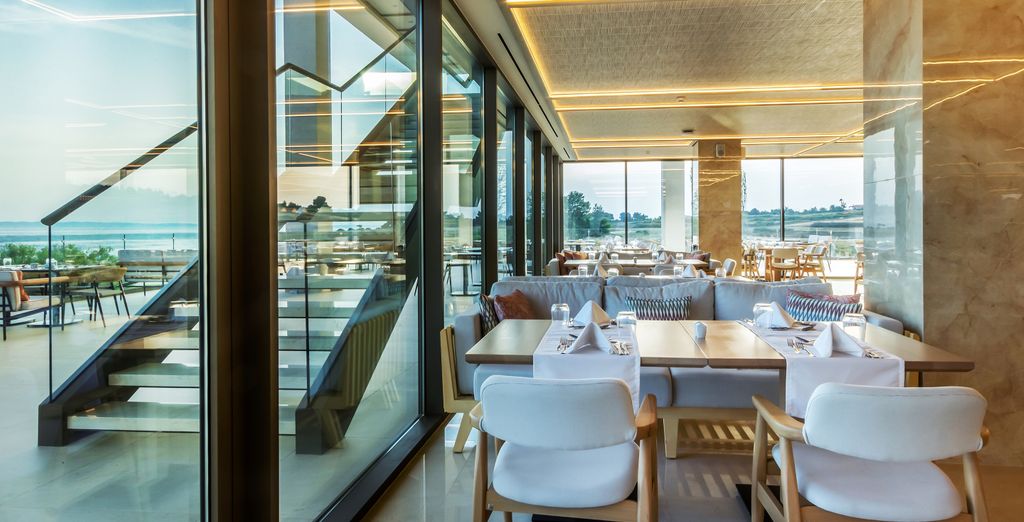 AMMOA Luxury Hotel & Spa Resort 5*