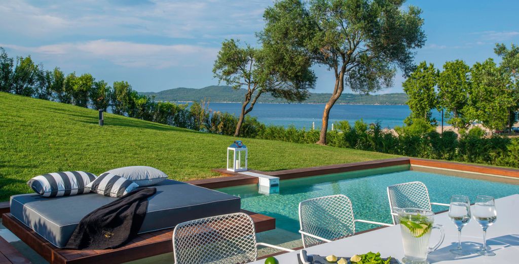 Avaton Luxury Villas Resort 5*