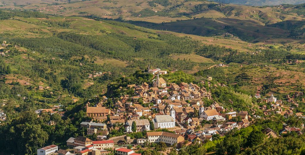 Tour di 9 o 11 notti dal Sud dell'Antananarivo ad Ifafy