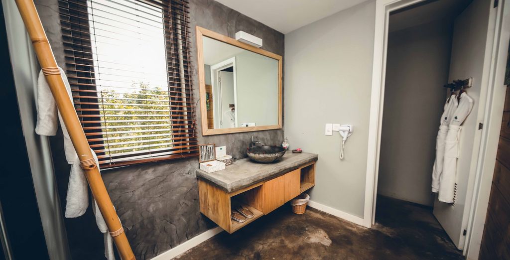 Seasense Boutique Hotel & Spa 5* e Les Chalets Chamarel 4*