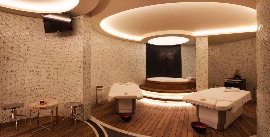 Radisson Blu Hotel Istanbul Sisli 5*