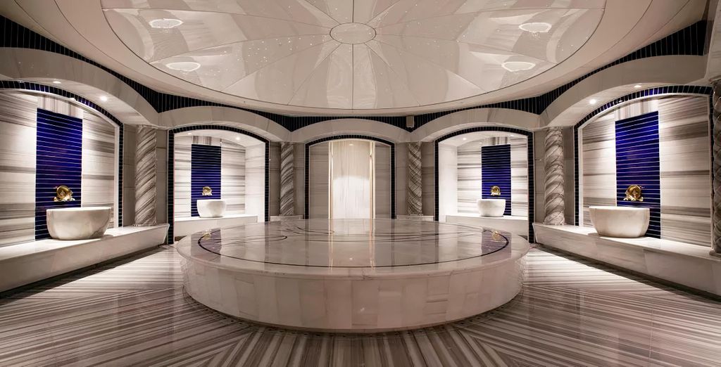 Radisson Blu Hotel Istanbul Sisli 5*