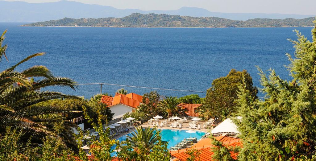Aristoteles Holiday Resort & Spa 4*