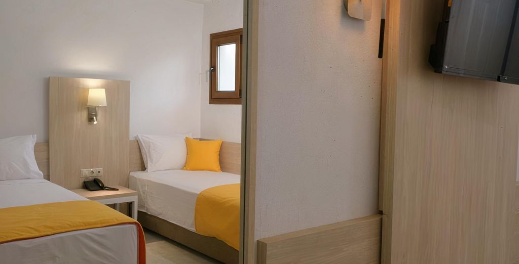 Aristoteles Holiday Resort & Spa 4*