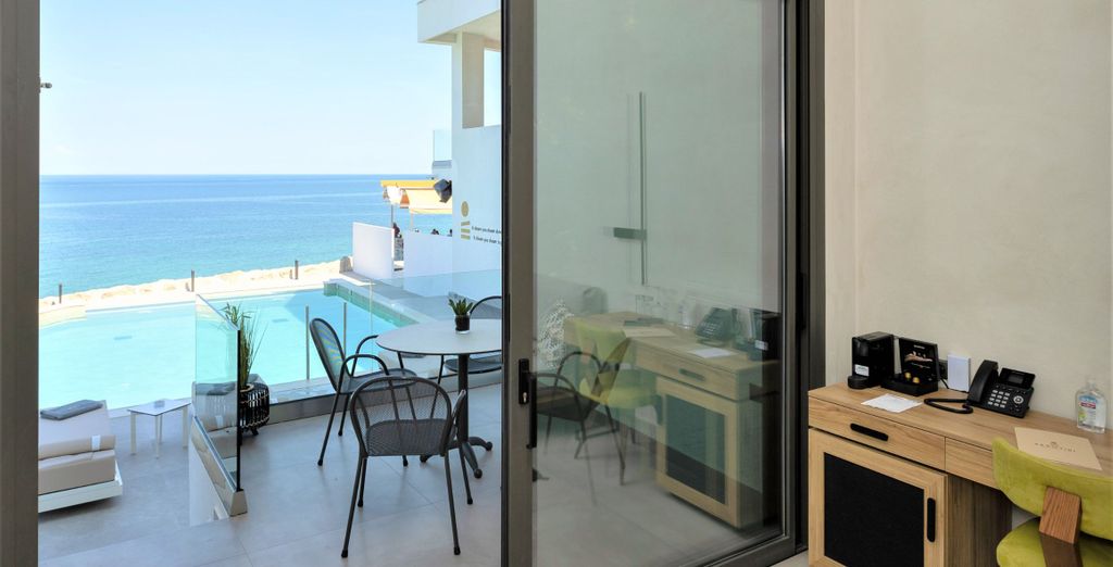 Akrotiri Olympus Luxury Suites - Adults Only