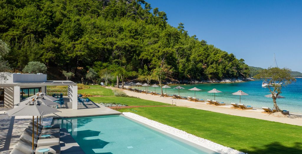 Vathi Cove Luxury Resort & Spa 5*