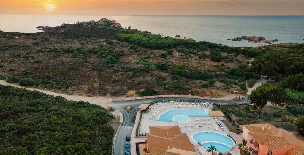 Red Sun Village 4*
