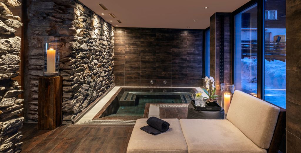 Unique Hotel Post Zermatt  4*