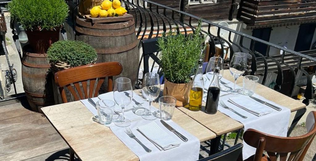 Unique Hotel Post Zermatt  4*
