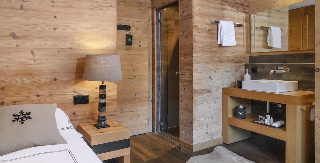 Unique Hotel Post Zermatt  4*