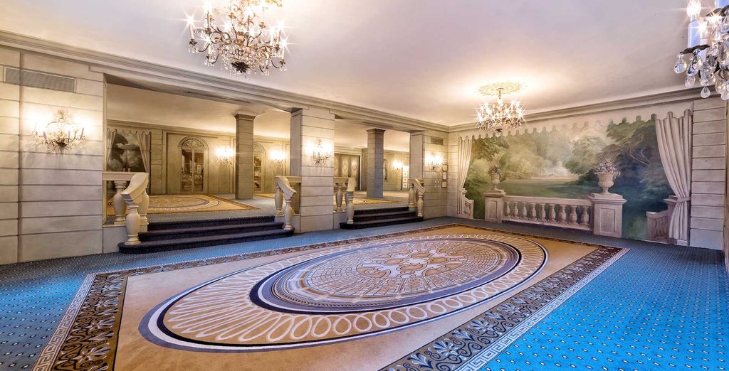 The Pierre A Taj Hotel 5*
