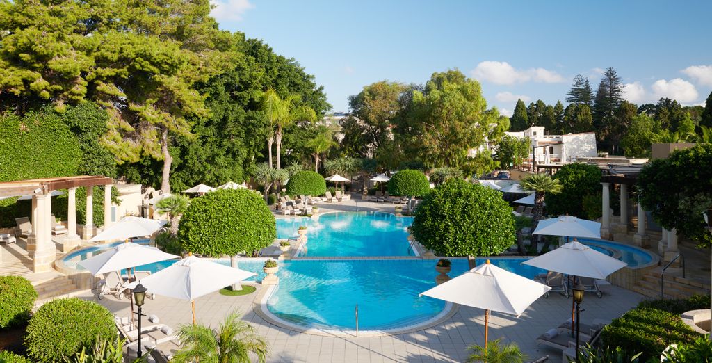 Corinthia Palace 5*