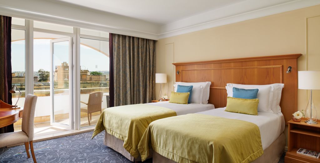 Corinthia Palace 5*