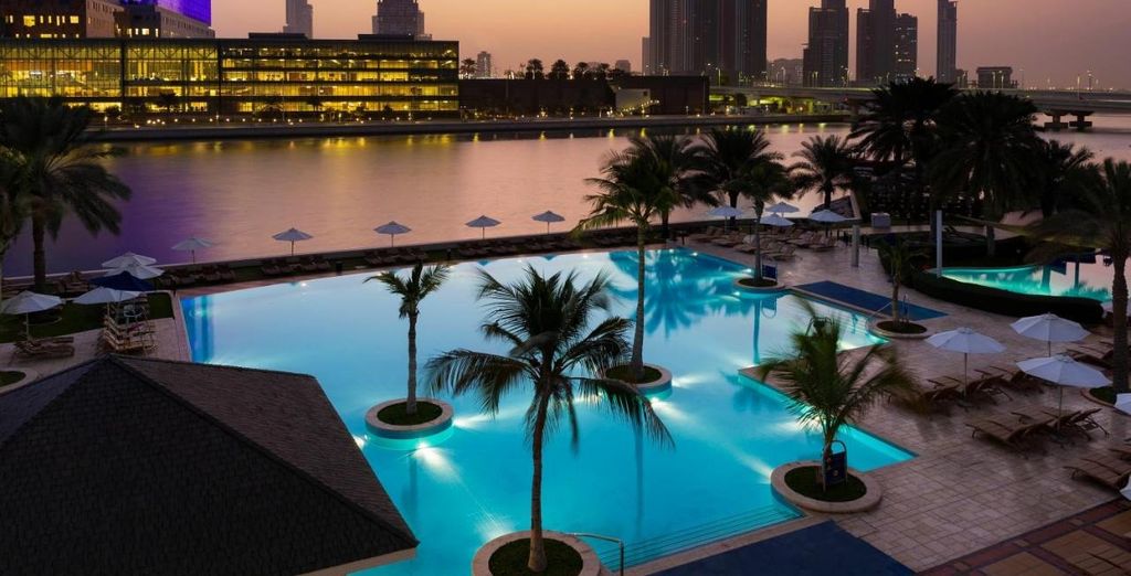 Beach Rotana 5*
