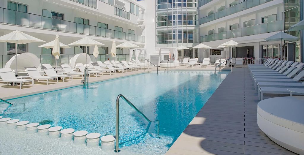 Five Flowers Hotel & Spa 5*