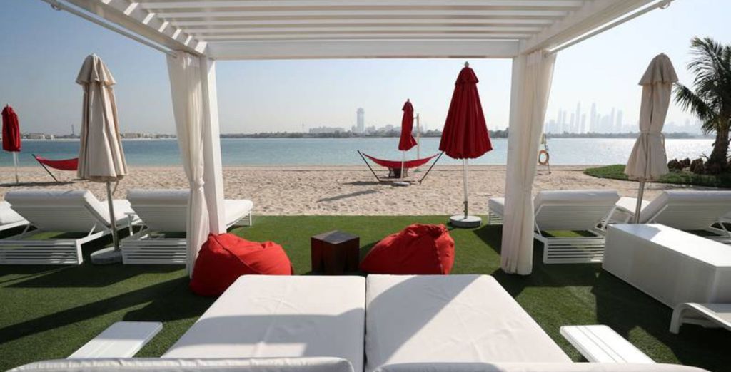 Th8 Palm Dubai Beach Resort Vignette Collection, an IHG hotel 5*